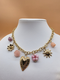 collier met  harsbloemen, keramiek, zon, hart