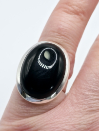 ring echt zilver met zwarte onyx. Maat 17