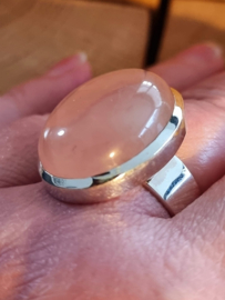 Echt zilveren ring met rozenkwarts maat 21