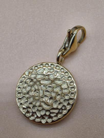 RVS charm, gehamerd rond. Goud.