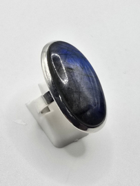 Echt zilveren ring met Labradoriet maat 18.5