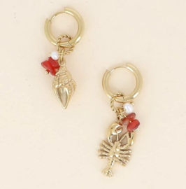 Creolen met bedeltjes bedeltjes schelp, kreeft, natuurlijke stenen en zoetwaterparels