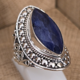 Echt zilveren ring met Saffier, maat 18