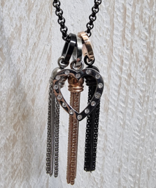 ixxxi collier Chains and heart.