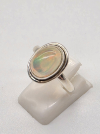 Echt zilveren ring met Ethiopisch Opaal Maat 17.5