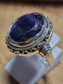 Echt zilveren ring met Saffier, maat 20