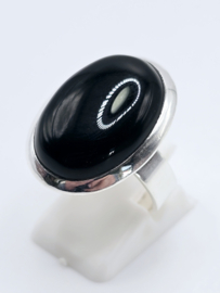 ring echt zilver met zwarte onyx. Maat 17