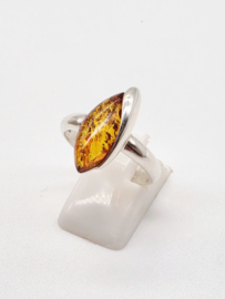 Prachtige echt zilveren ring met Barnsteen, maat 19