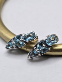Prachtige echt zilveren oorstekers met blauwe zirconia MDZ30