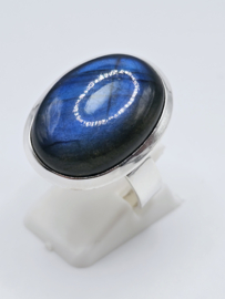 Echt zilveren ring met Labradoriet maat 18