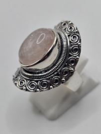 Echt zilveren ring met rozenkwarts maat 18