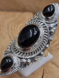 ring echt zilver met zwarte onyx. Maat 18.5