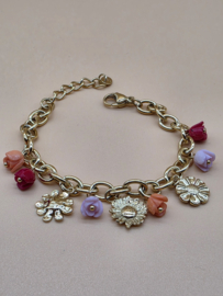 Armband met acetaat bloemige roos bedeltjes