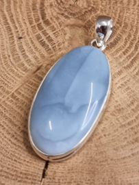 Echt zilveren hanger met Blauwe Opaal.