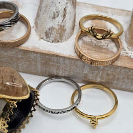 ixxxi ringen set compleet maat 17. 1 basis en 10 vulringen. 25-325