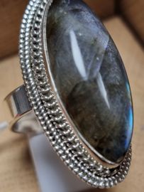 Echt zilveren ring met Labradoriet maat 19