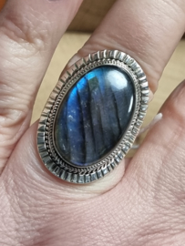 Echt zilveren ring met Labradoriet maat 18.5