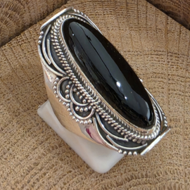 ring echt zilver met zwarte onyx. Maat 19