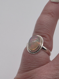 Echt zilveren ring met Ethiopisch Opaal Maat 17.5
