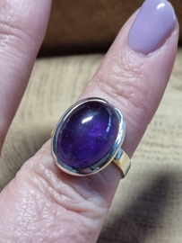 Zilveren ring Amethist maat 17