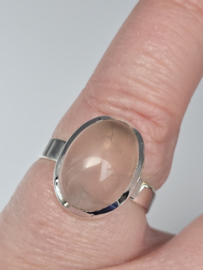 Echt zilveren ring met rozenkwarts maat 20.5