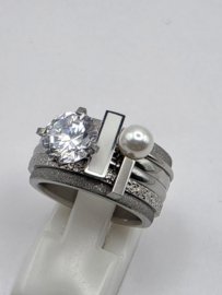 ixxxi ring compleet, maat 17 met limited edition basisring.