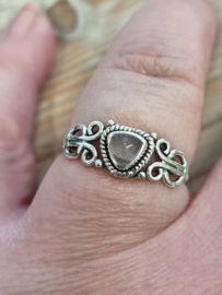 Echt zilveren ring met rozenkwarts maat 17.5