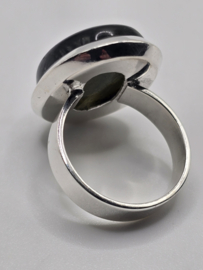 Echt zilveren ring met Labradoriet maat 18