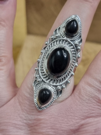 ring echt zilver met zwarte onyx. Maat 18.5