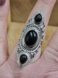 ring echt zilver met zwarte onyx. Maat 18.5