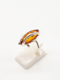 Prachtige echt zilveren ring met Barnsteen, maat 19