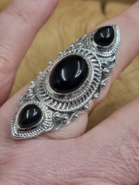 ring echt zilver met zwarte onyx. Maat 18.5