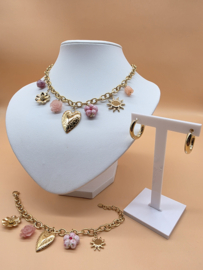collier met  harsbloemen, keramiek, zon, hart
