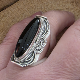 ring echt zilver met zwarte onyx. Maat 19
