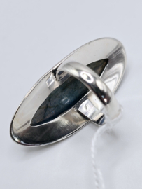 Echt zilveren ring met Labradoriet maat 18