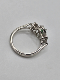 Echt zilveren ring met Zirkonia Silver/green.  Maat 18  MDZ10