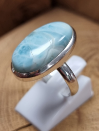 Dit is zo mooi! LARIMAR in strak echt zilveren setting.  Maat 18.5.