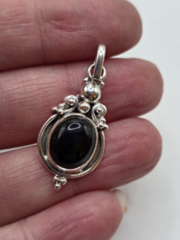 Echt zilveren hanger met Onyx, fantasie druppel