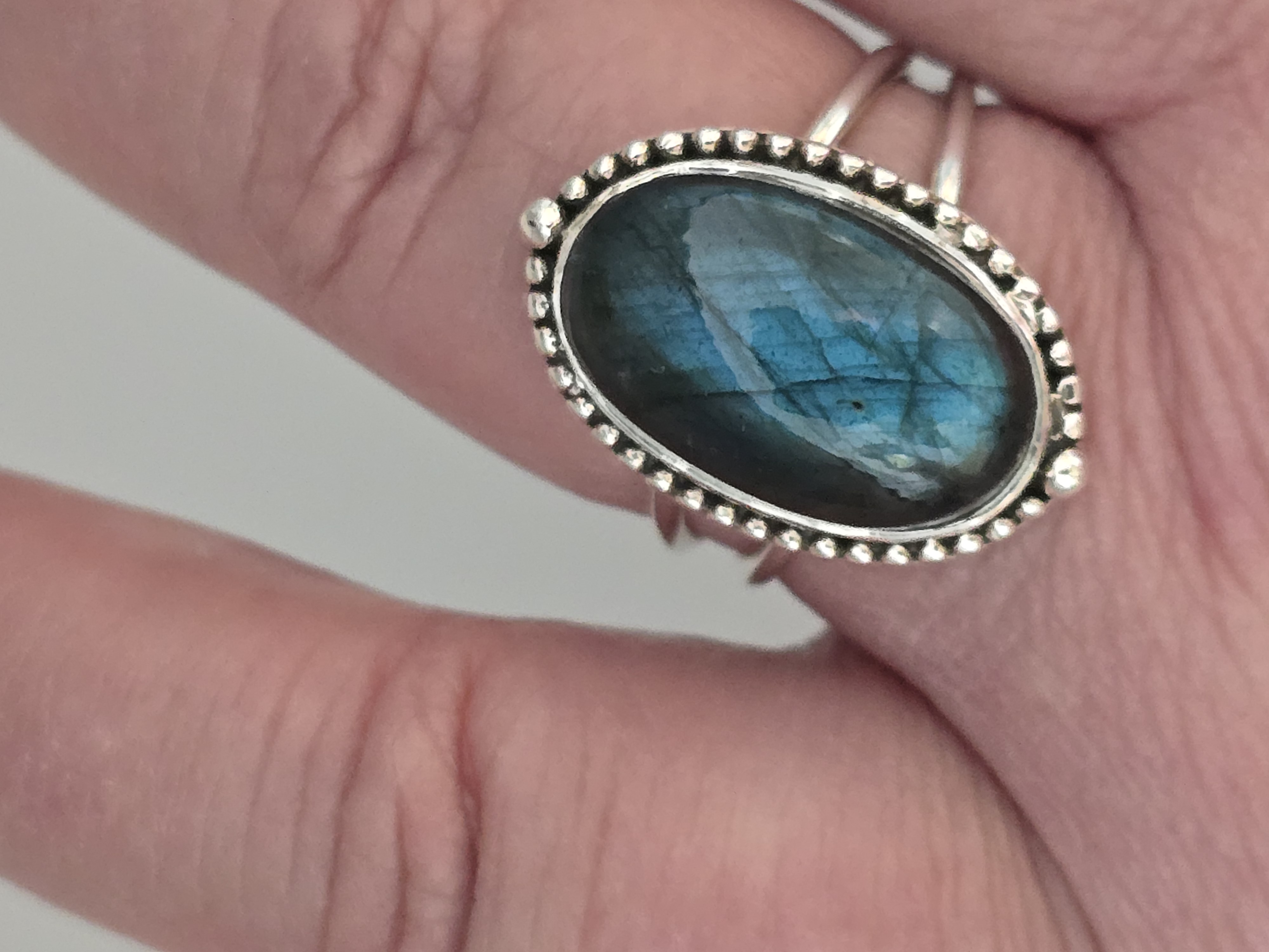 Echt zilveren ring met Labradoriet maat 21.5