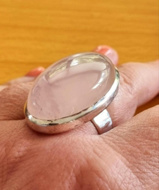Echt zilveren ring met rozenkwarts maat 21
