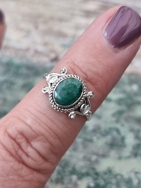 Echt zilveren ring met Smaragd maat 16.5