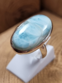 Dit is zo mooi! LARIMAR in strak echt zilveren setting.  Maat 18.5.