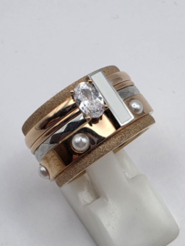 ixxxi ring compleet, maat 17.5 met limited edition basisring.