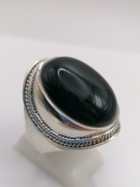 ring echt zilver met zwarte onyx. Maat 20