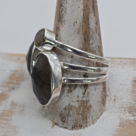 Prachtige echt zilveren ring met Labradoriet, Maat 19.