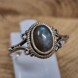 Echt zilveren ring met Labradoriet, maat 19