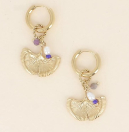 Creolen met bedeltjes ginkgo, zoetwaterparel, natuurlijke stenen