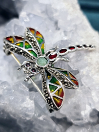 925 zilveren broche, met Robijn en Smaragd. Libelle, oranje, groen.
