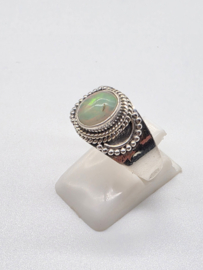 Echt zilveren ring met Ethiopisch Opaal Maat 19.5