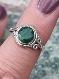 Echt zilveren ring met Smaragd maat 15.5